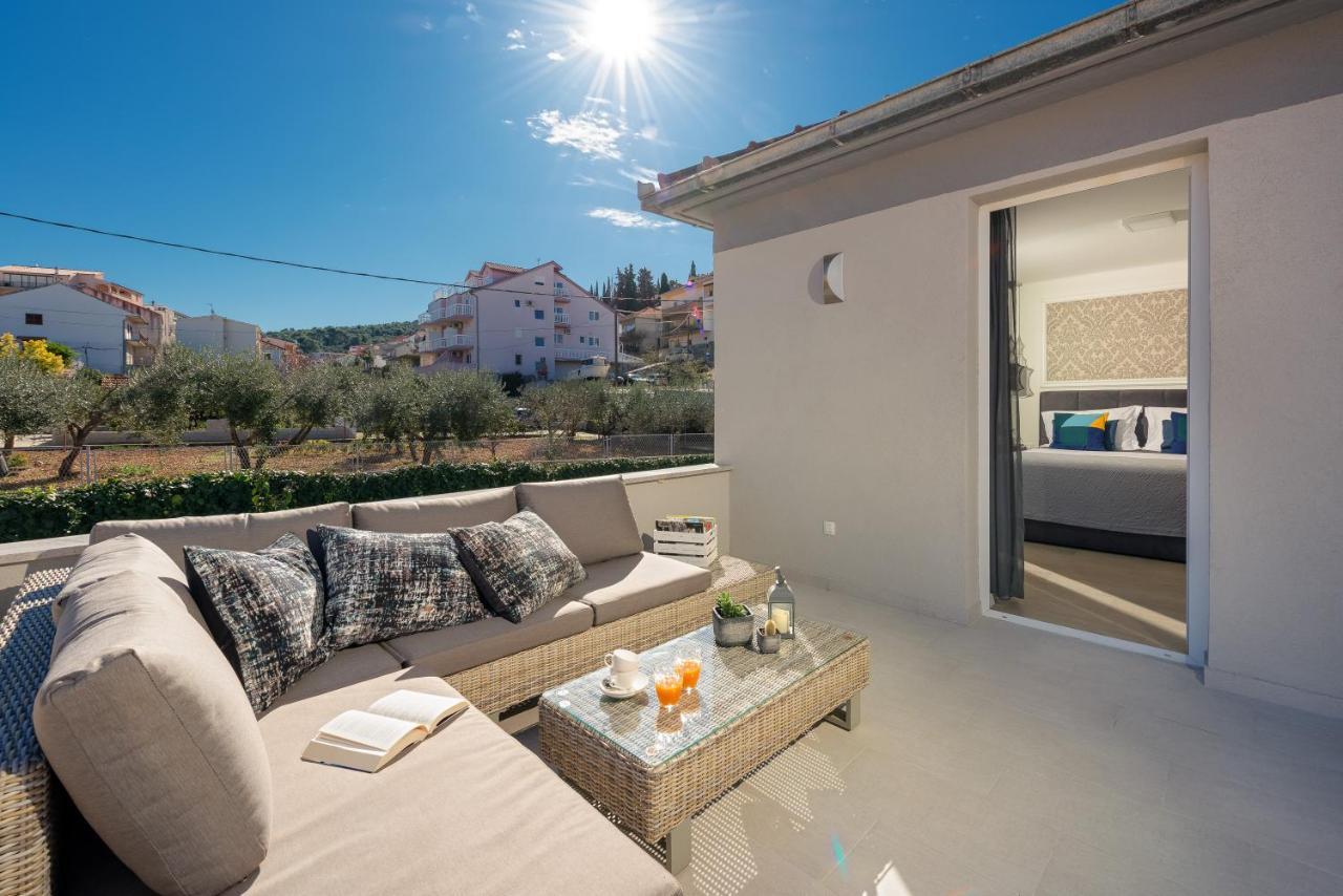 Villa Roko- The Spacious Luxury โตรกีร์ ภายนอก รูปภาพ